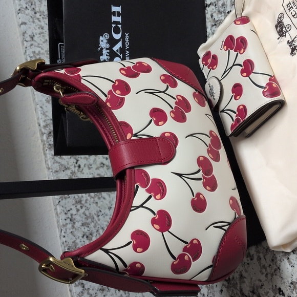 Coach Cherry Hamptons Hobo Shoulder Bag And Wallet Set In Glovetanned Leather - Picture 5 of 15